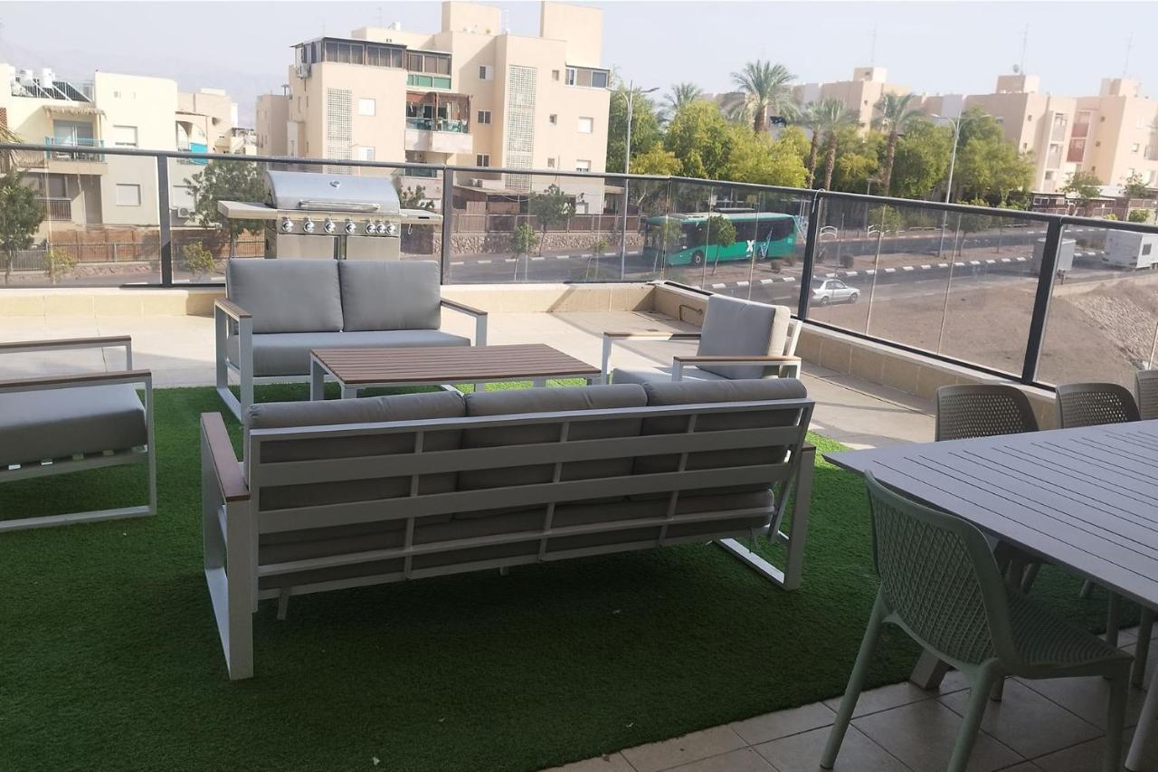 Yalarent Seasons 4 Bedroom With Jacuzzi Eilat